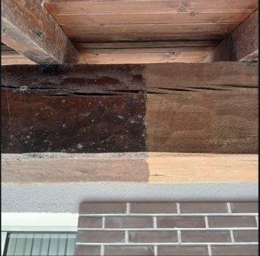 Décapage charpente bois avant après